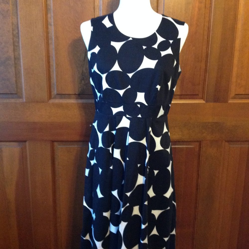 Talbots Petite Stretch Sleeveless Dress in black and white cotton blend, size 6